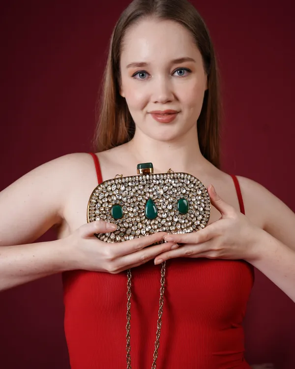 Empress_Noor_Crystal_Clutch